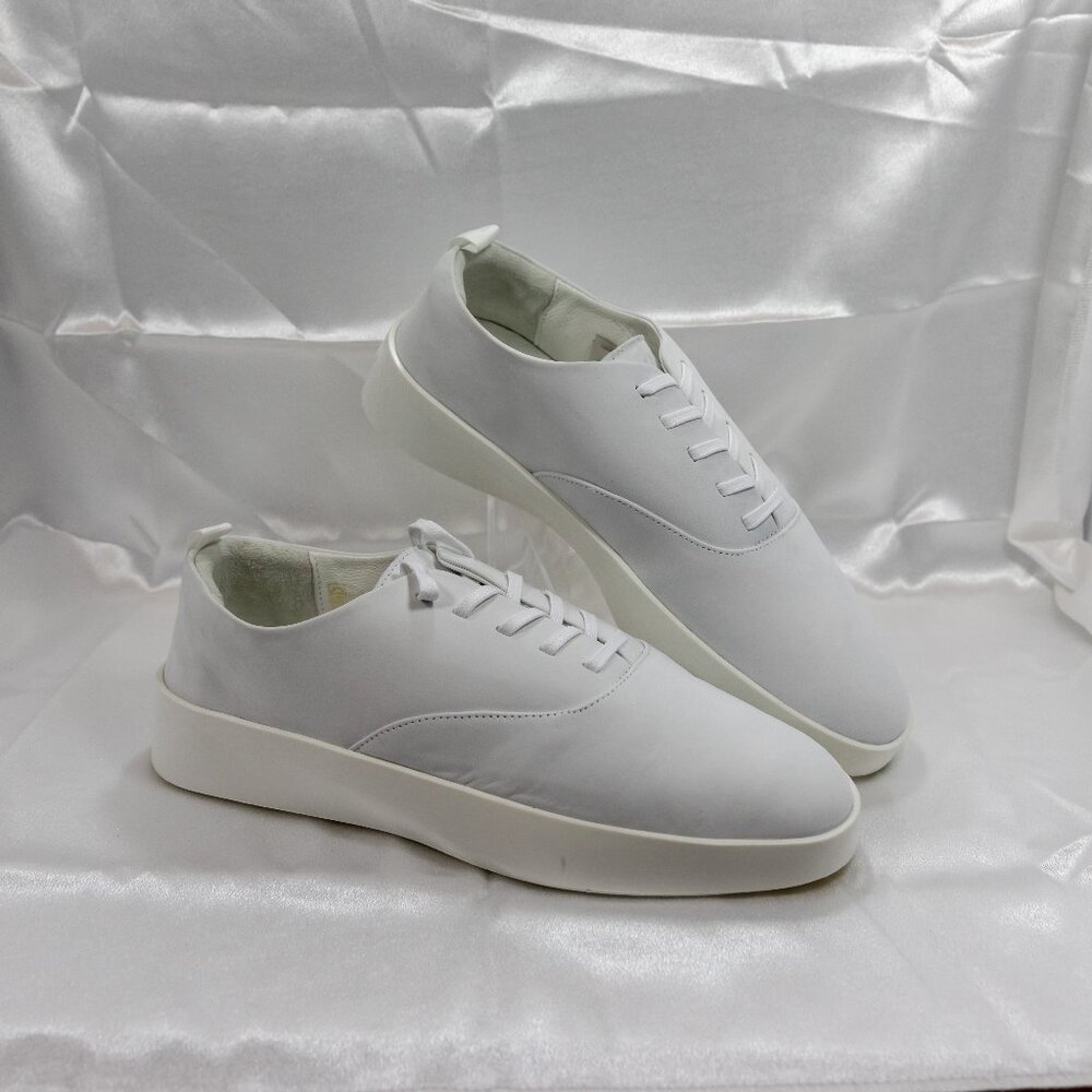 Wolf & Shepherd Lace Up White Cruise Shoes Women's Size 9.0 EU Size 40.5